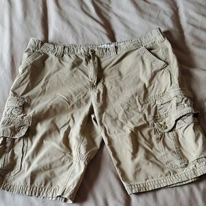 Urban Pipeline Khaki Cargo Shorts for Men